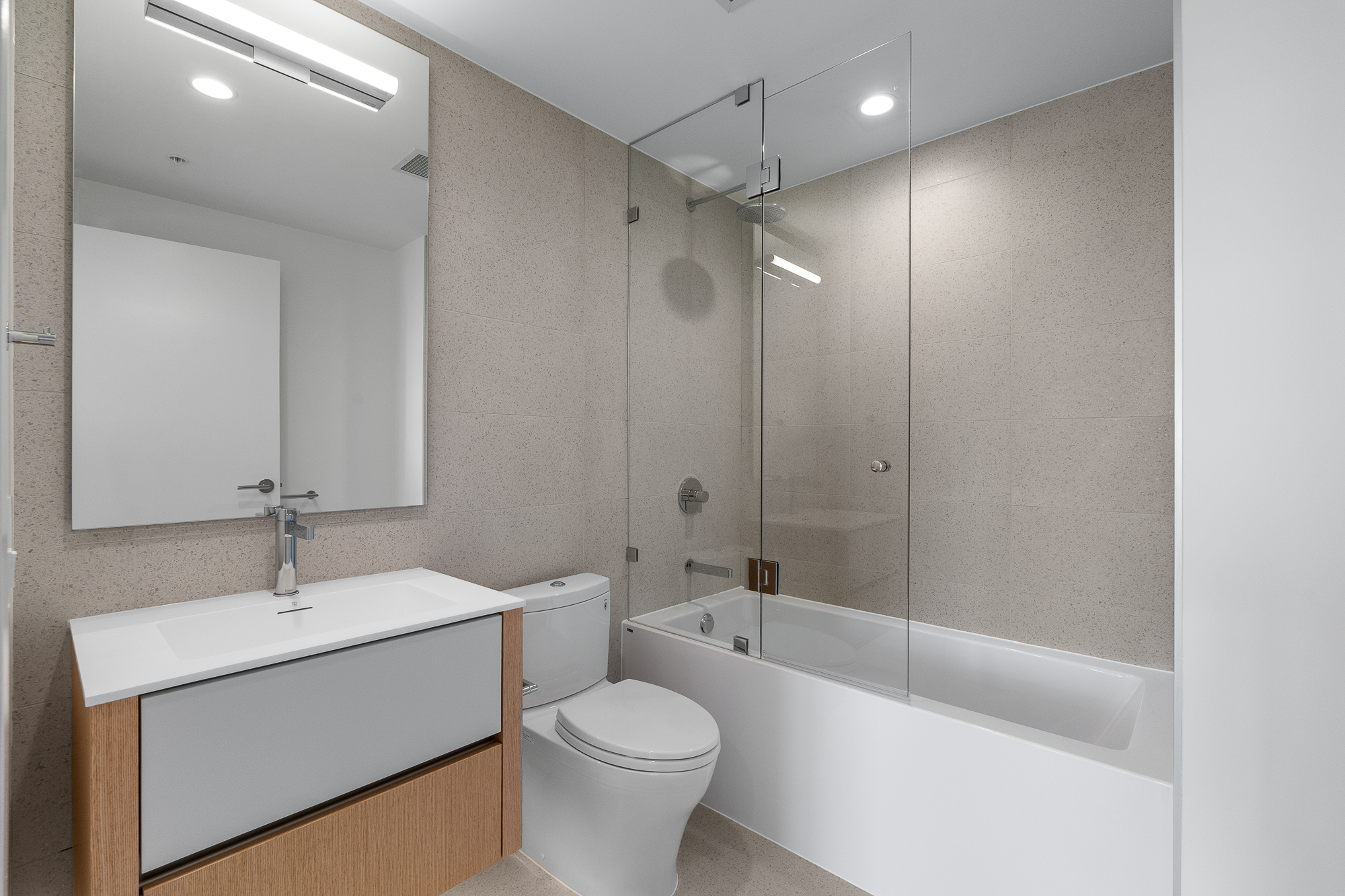 #209 – 3963 Uplands Way